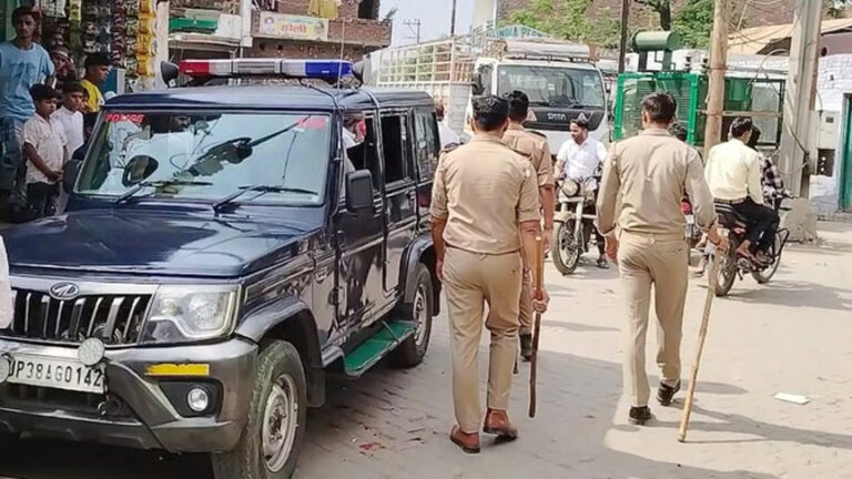 ‘मेरे बेटे के अपनी मां के साथ संबंध, उसे मार डाला’, बाप ने किया कत्ल; शव को कमरे में बंद कर जड़ा ताला