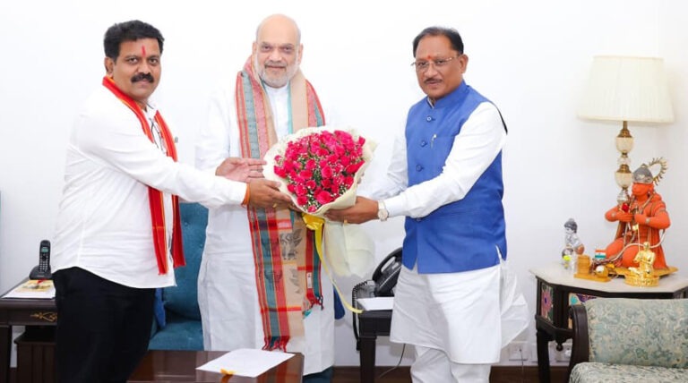 जहां कभी एम्बुलेंस पहुंचना भी सपना था, वहां अब डॉक्टर दे रहे दस्तक : बस्तर के जंगलों तक पहुंची स्वास्थ्य क्रांति