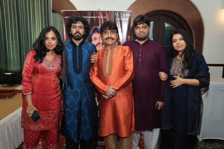 सूफियाना एहसासों से सराबोर ‘मुझ में तू’, उस्ताद ग़ुलाम अब्बास खान ने फिर जीता दिल