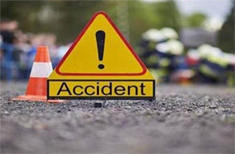 श्रद्धालुओं से भरी ट्रैक्टर-ट्रॉली पलटी, 6 की मौत, 40 से अधिक घायल