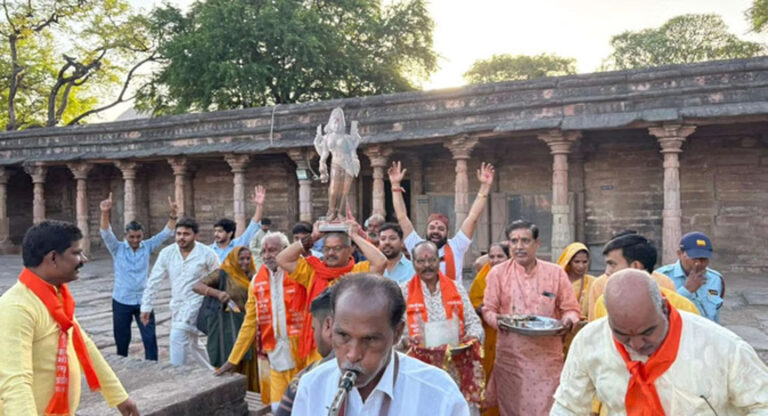 जय श्रीराम और शंखध्वनि से गूंजी भोजशाला: गोमूत्र से शुद्धिकरण और गर्भगृह में अखंड ज्योत