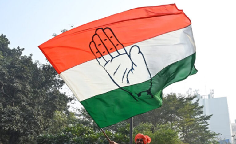 केरल में कौन होगा सीएम?: जल्द शुरू होगी कांग्रेस के विधायक दल की बैठक; पर्यवेक्षक माकन और वासनिक रहेंगे मौजूद