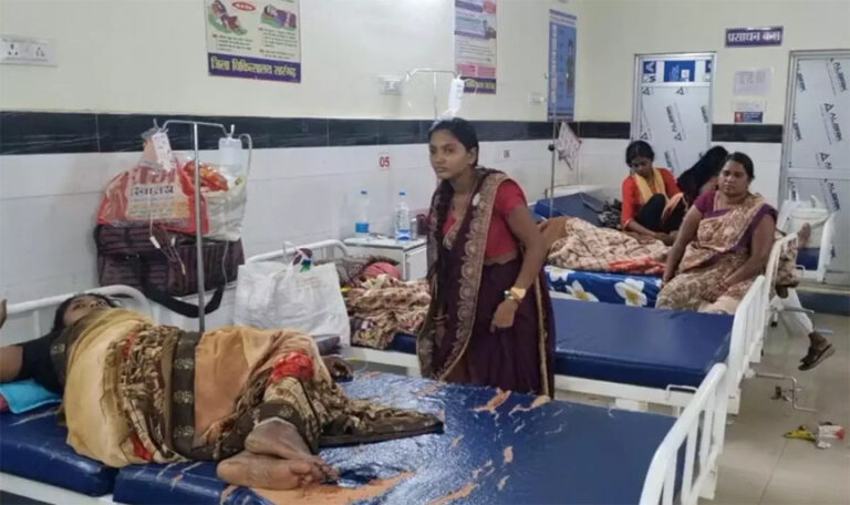 गुपचुप खाने के बाद हाहाकार! 23 लोग हॉस्पिटल में भर्ती
