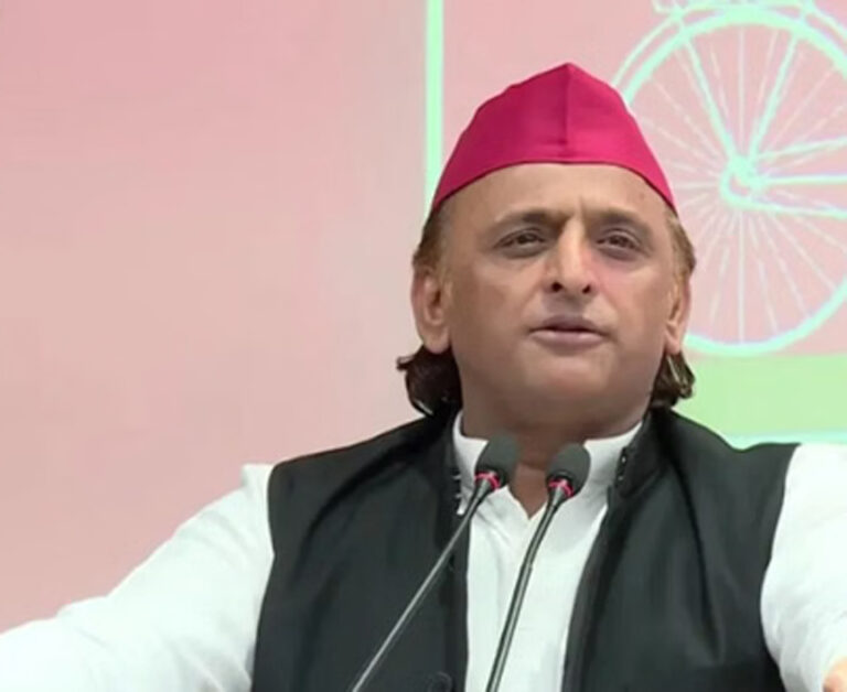 ‘आगे बढ़ना है तो साइकिल ही विकल्प’, अखिलेश यादव का महंगाई के ट्रिपल अटैक पर तंज