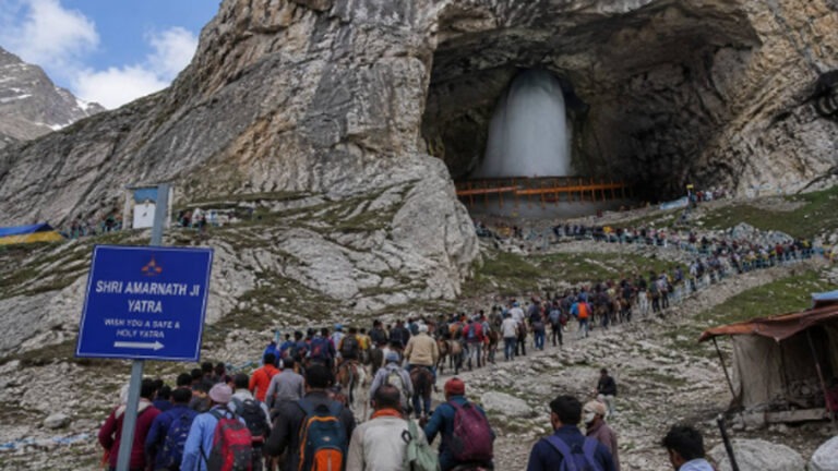 हाई-टेक सुरक्षा घेरे में अमरनाथ यात्रा: आईसीसीसी संभालेगा पूरा कंट्रोल, 610 कैमरों से हर गतिविधि पर नजर