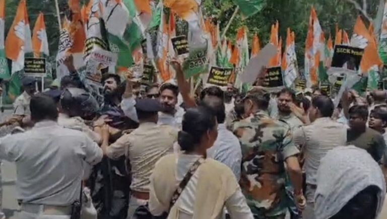 धर्मेंद्र प्रधान के इस्तीफे की मांग तेज, रांची में यूथ कांग्रेस का प्रदर्शन; जमकर हुई नोकझोंक