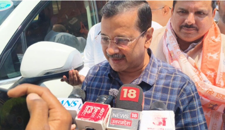 रामलला के दरबार पहुंचे दिल्ली के पूर्व मुख्यमंत्री अरविंद केजरीवाल, बोले- सुख-समृद्धि की करेंगे कामना