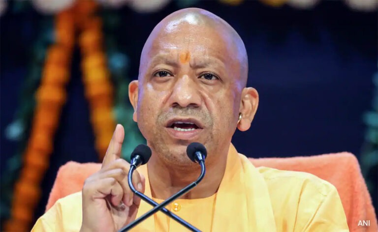 ‘मुहर्रम में शक्ति प्रदर्शन स्वीकार्य नहीं’ योगी बोले- सौहार्द बिगाड़ने की कोशिश पर होगा कड़ा एक्शन