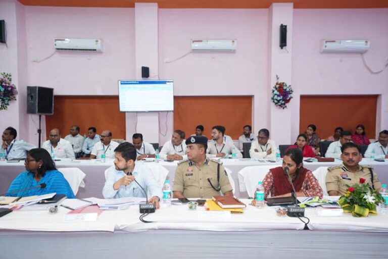 बेमेतरा समीक्षा बैठक: सीएम साय का अफसरों को संदेश, शिकायतों पर लापरवाही बर्दाश्त नहीं