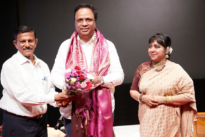 जब सुरों ने बेगम अख्तर को किया नमन  ‘शाम-ए-अख्तरी’ में फिर गूंजा बेगम अख्तर का जादू   ‘शाम-ए-अख्तरी’ में डॉ. सोमा घोष ने बेगम अख्तर की यादों को फिर किया जीवंत