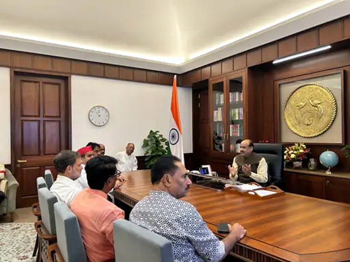 पेपर लीक मुद्दे पर राहुल गांधी स्पीकर से मिले