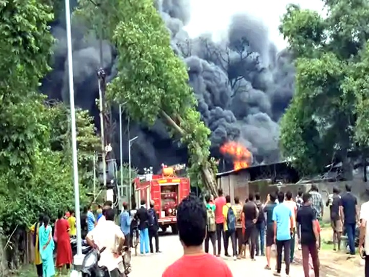 कोरबा की कोल पिच कार्बन फैक्ट्री में आग लगी