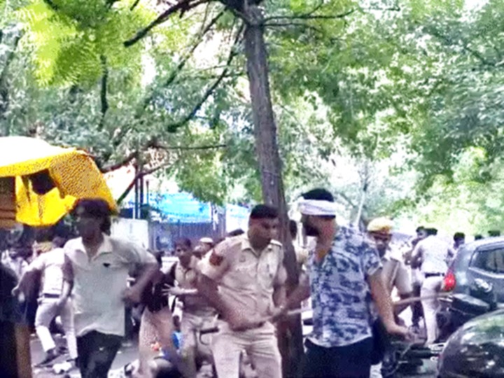 सुप्रीम कोर्ट बोला- प्रदर्शन पर पुलिस की बर्बरता सही नहीं