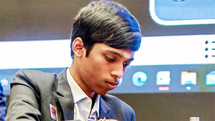 प्रज्ञानंद सेंट लुइस रैपिड-ब्लिट्ज प्रतियोगिता में शीर्ष पर