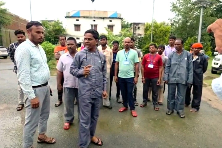 अपर कलेक्टर पर मारपीट और धमकी देने के आरोप