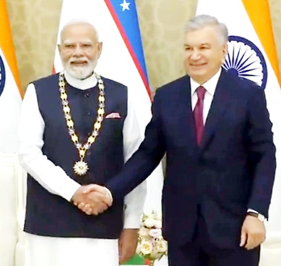 पीएम मोदी को मिला उज्बेकिस्तान का सर्वोच्च राजकीय सम्मान