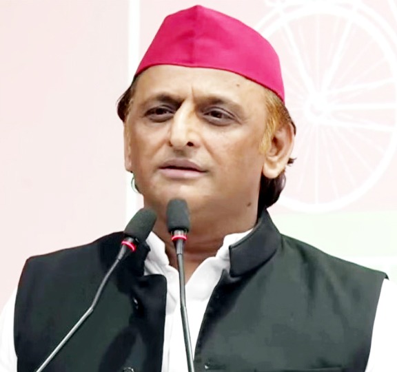 अखिलेश यादव का एलान