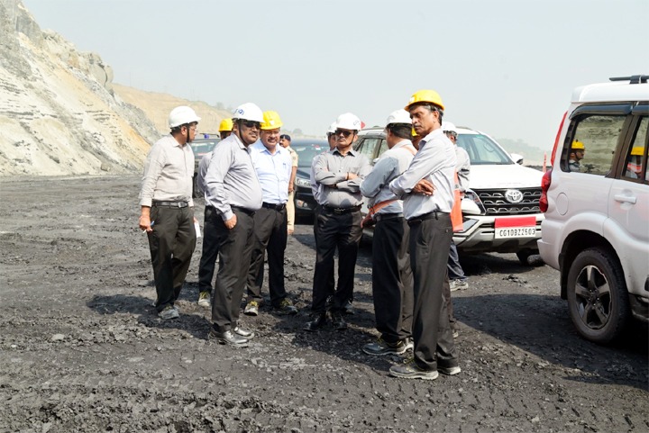 कोल इंडिया चेयरमैन बी. साईराम ने किया एसईसीएल की कुसमुंडा खदान का व्यापक निरीक्षण
