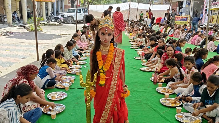 नवरात्रि के पहले दिन सेवा भारती ने कराया कन्या भोज