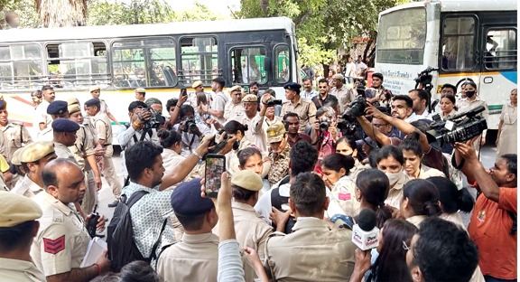 जंतर-मंतर प्रदर्शन: विट्ठल हाउस से आइसा की अगुवाई में विरोध मार्च