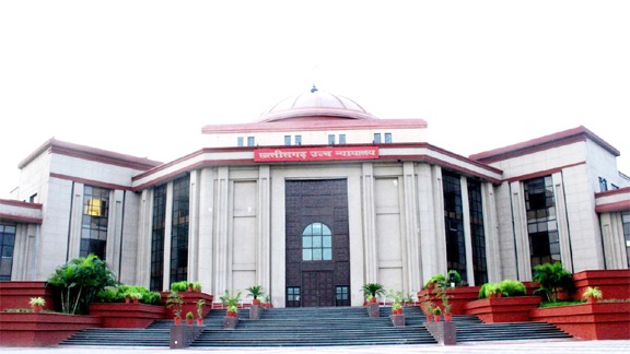 पत्नी को लगातार प्रताड़ित कर आत्महत्या के लिए मजबूर करना दुष्प्रेरण